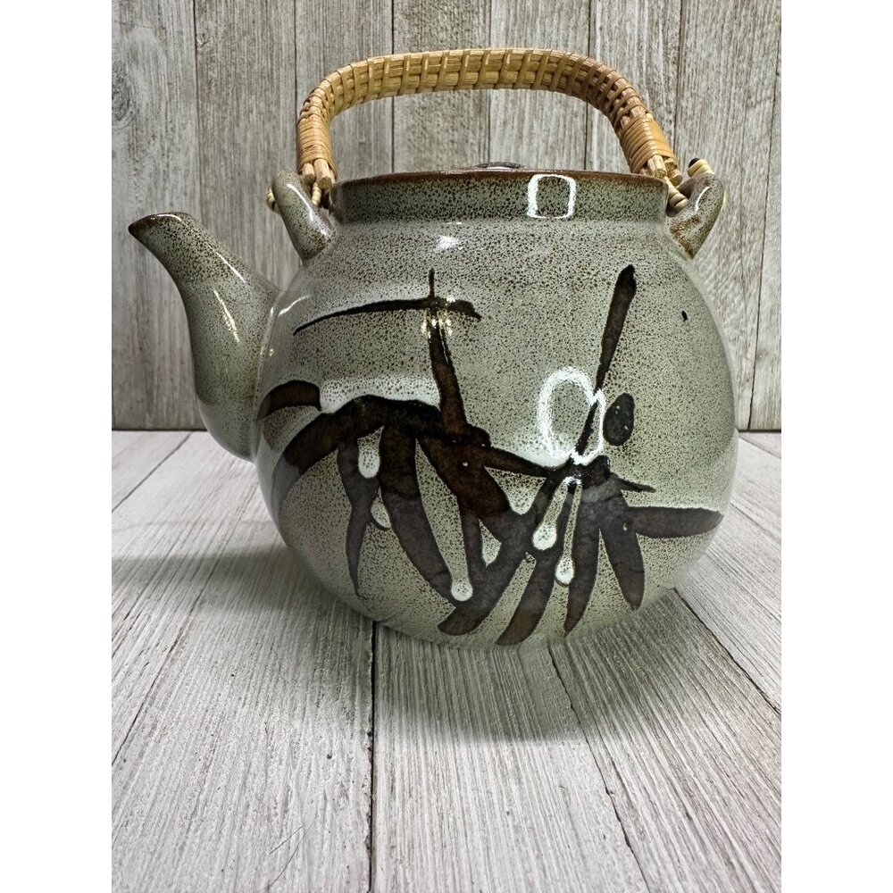 Vnt Japanesse Teapot with Lid Painted Olive/Brown 5.5"x 5.5" Wicker Handle